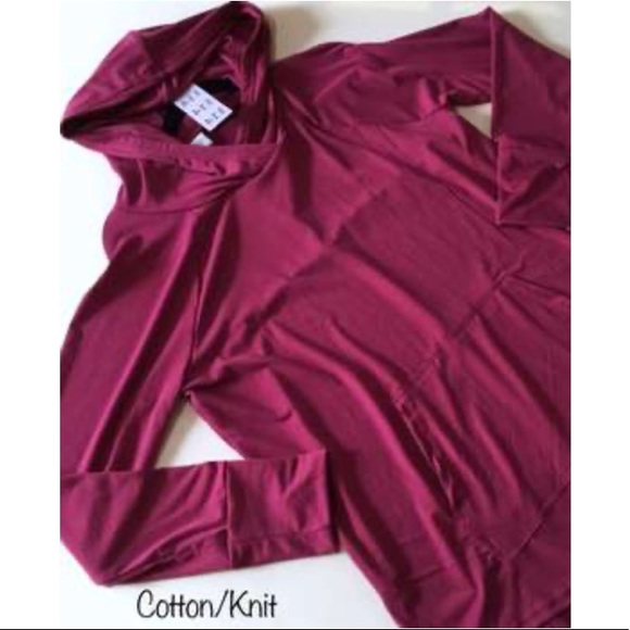 LuLaRoe Tops - LuLaRoe Amber